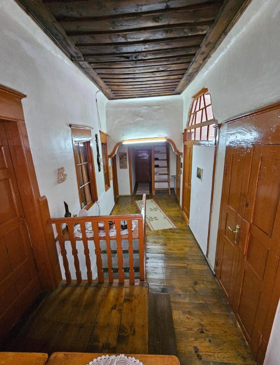 Guest House Panorama 베라트 외부 사진