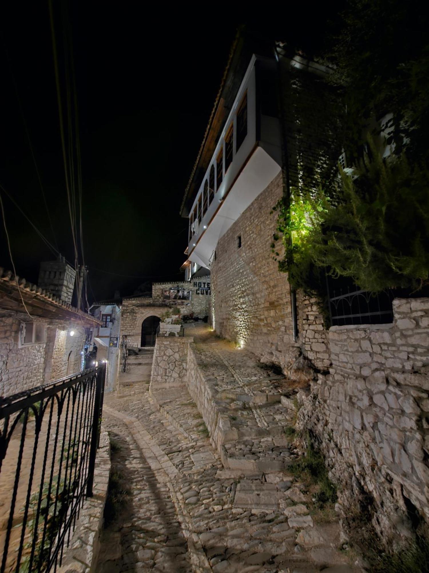 Guest House Panorama 베라트 외부 사진