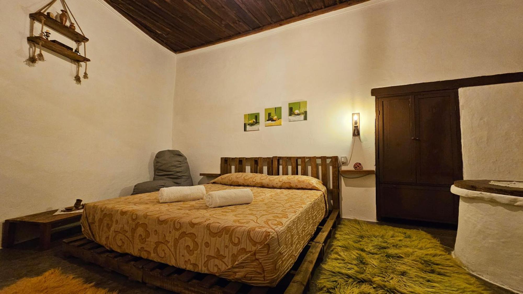 Guest House Panorama 베라트 외부 사진