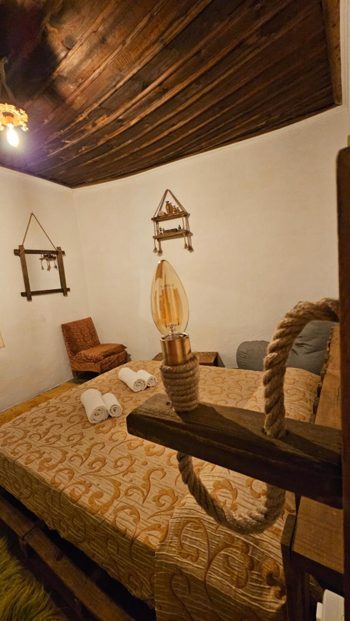 Guest House Panorama 베라트 외부 사진