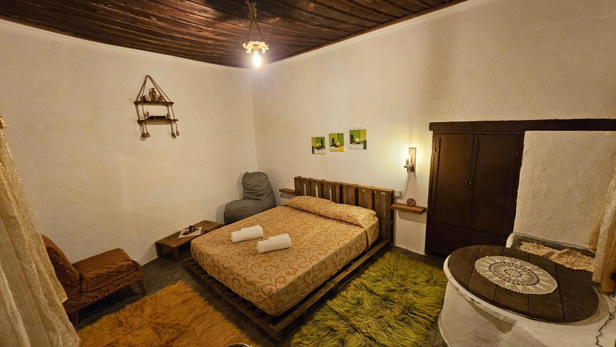 Guest House Panorama 베라트 외부 사진
