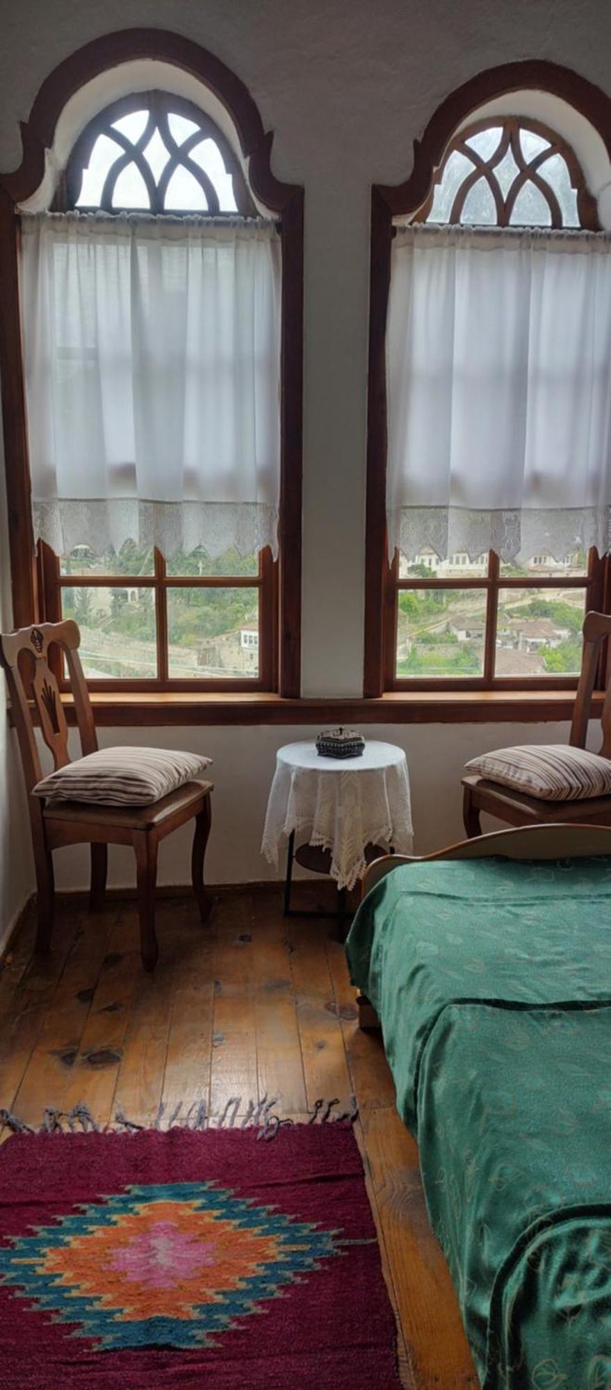 Guest House Panorama 베라트 외부 사진