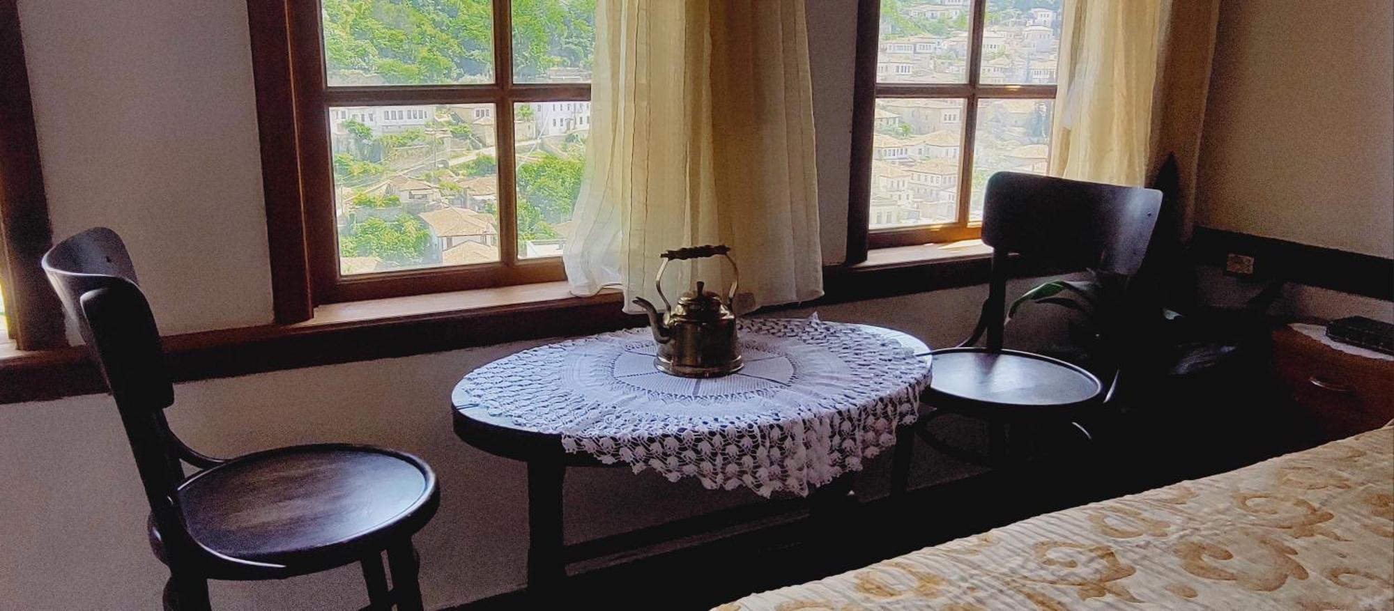 Guest House Panorama 베라트 외부 사진