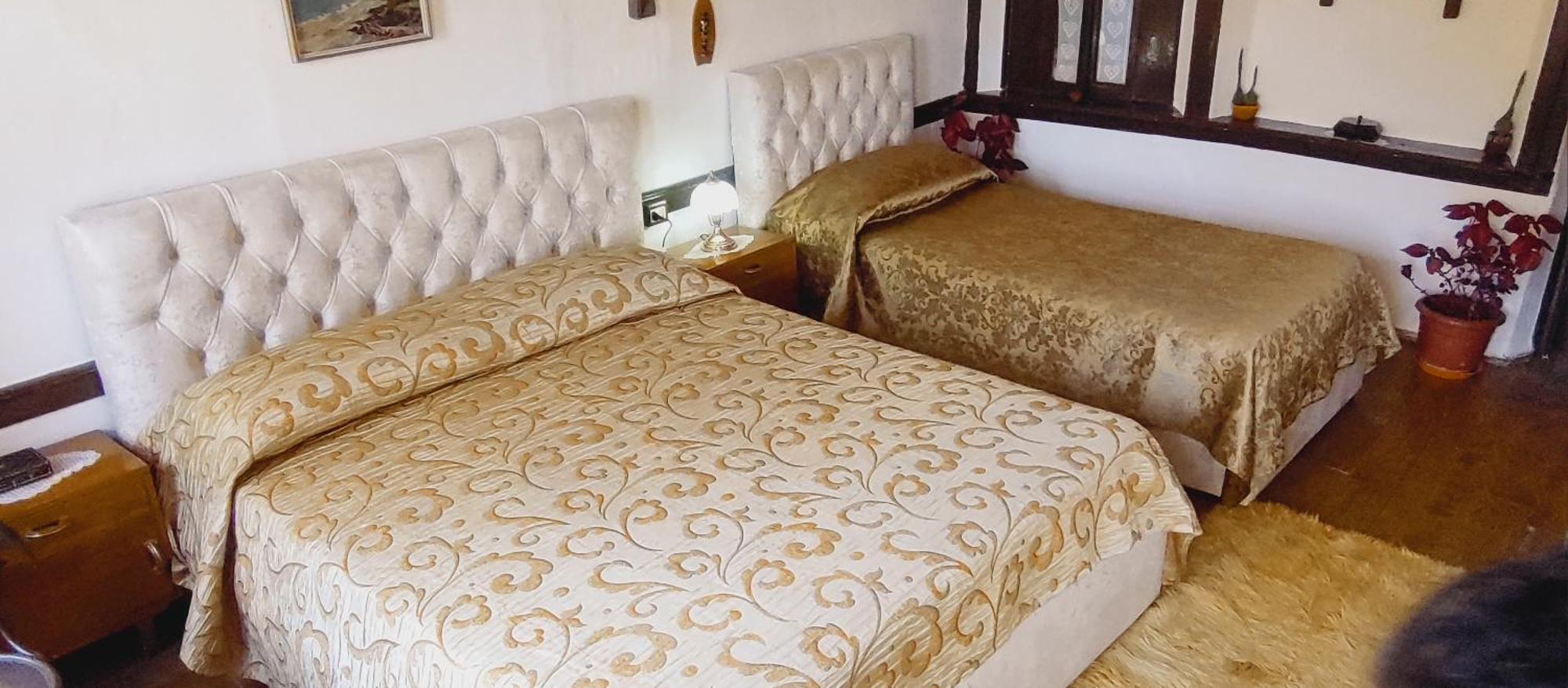 Guest House Panorama 베라트 외부 사진